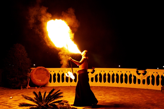 Фаер-шоу. Заказать Огненное шоу.