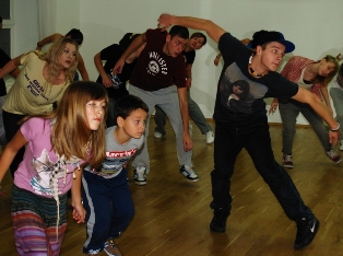 Заказать мастер класс по танцам.