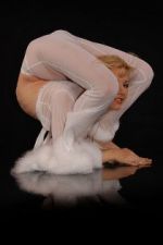 Замовити програму фокусницею з Собачкою і Дівчинка-Каучук